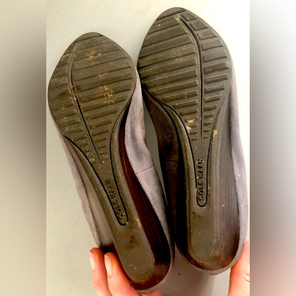 Ladies size 9 Cole Haan wedges - Picture 3 of 3